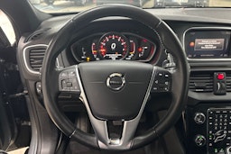 Harmaa Volvo V40 Cross Country 2019 kuva 14.