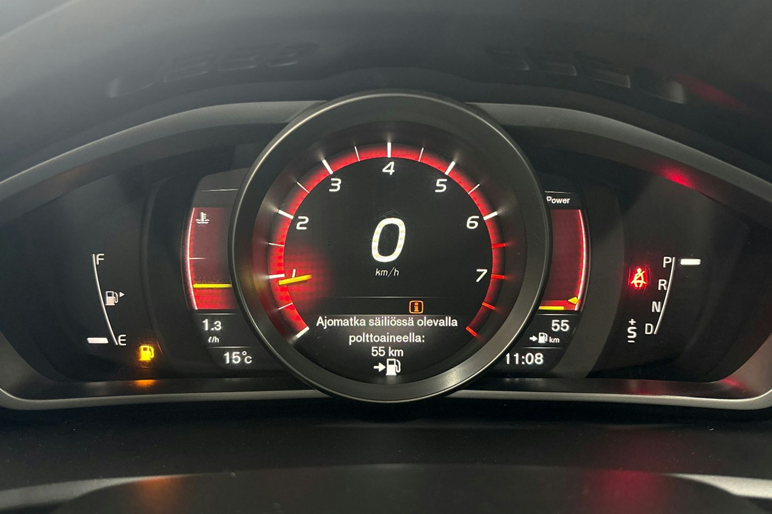 Harmaa Volvo V40 Cross Country 2019 kuva 15.