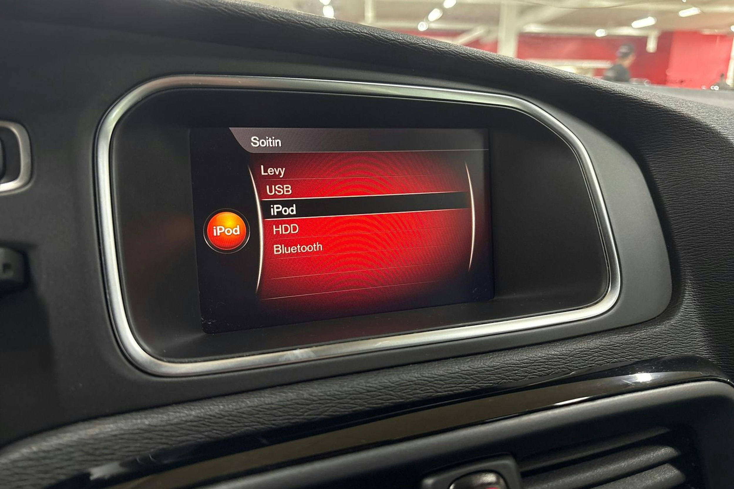 Harmaa Volvo V40 Cross Country 2019 kuva 19.