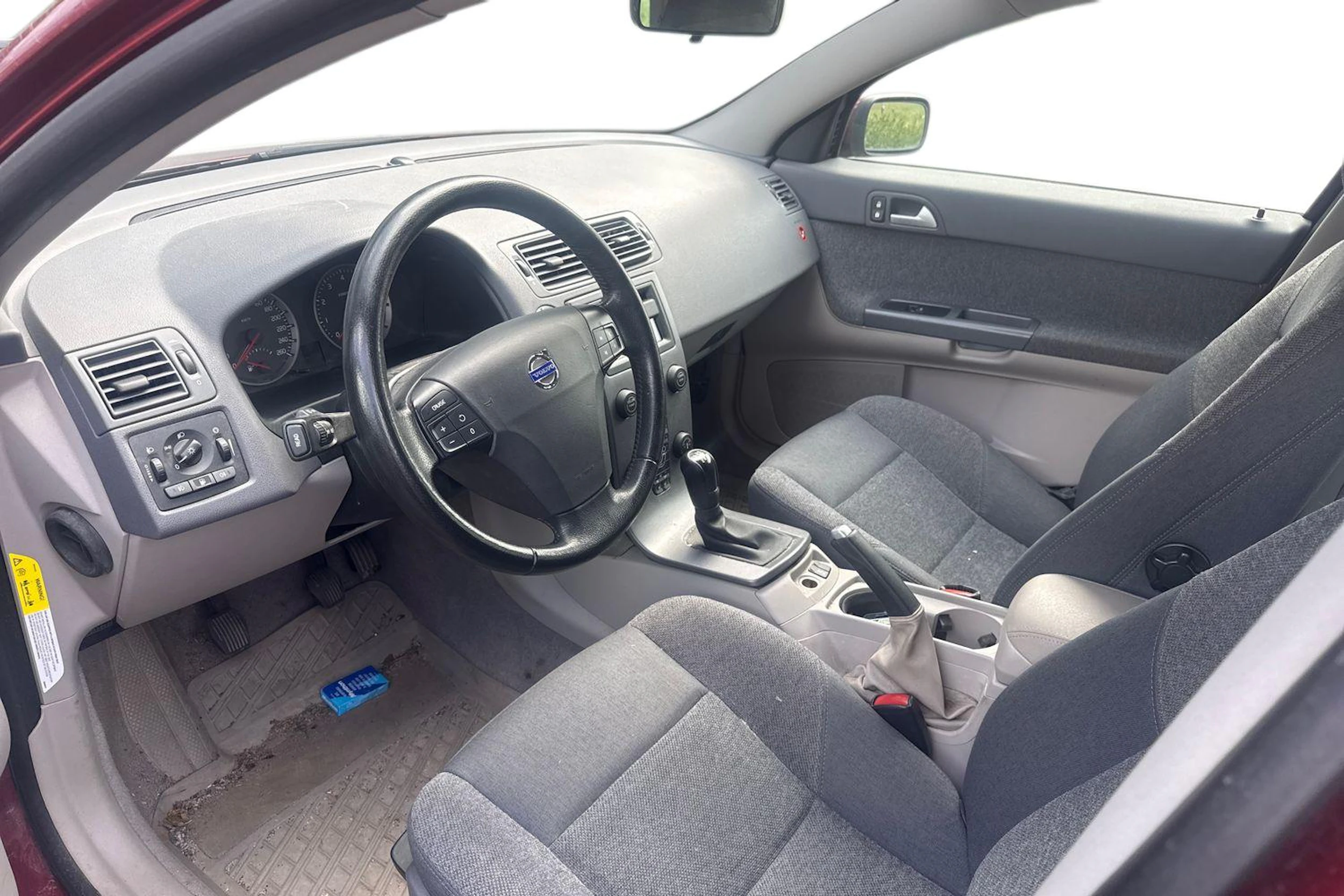 punainen Volvo V50 2005 kuva 3.