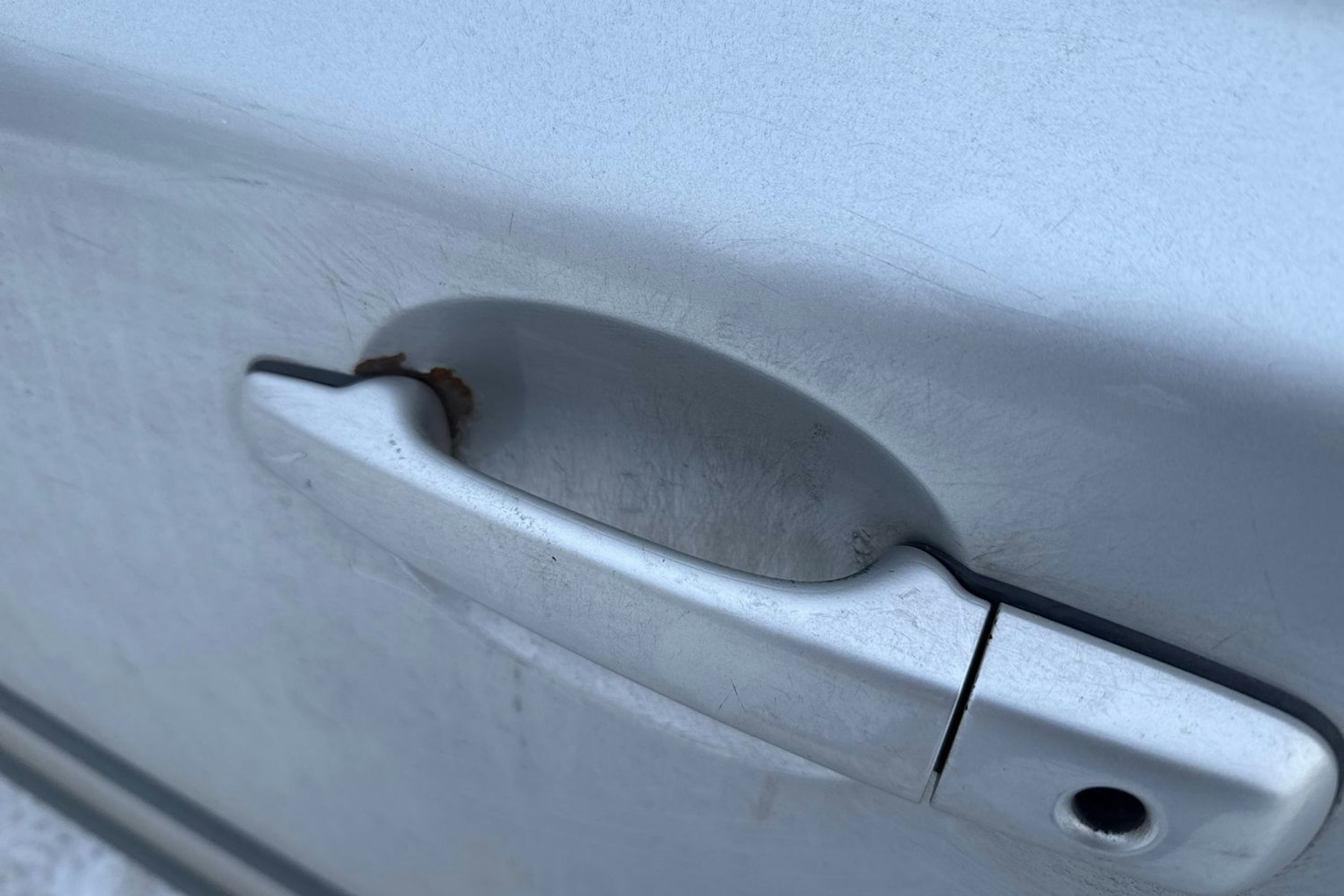 Harmaa Volvo V50 2005 kuva 16.