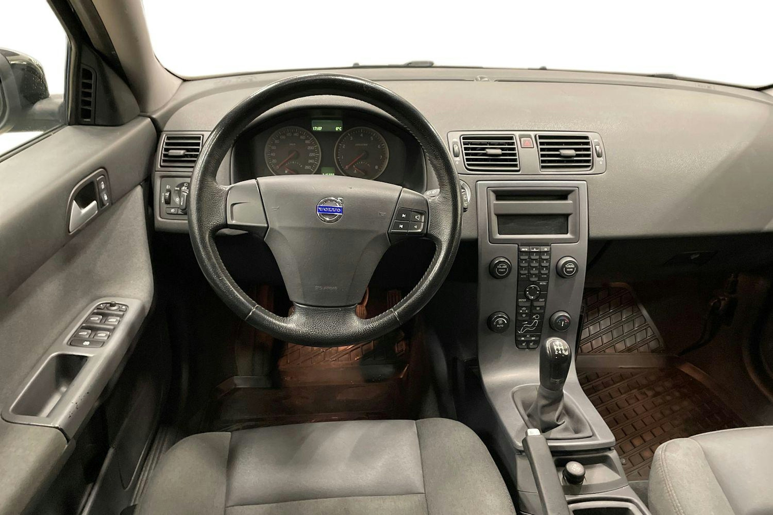 musta Volvo V50 2006 kuva 9.