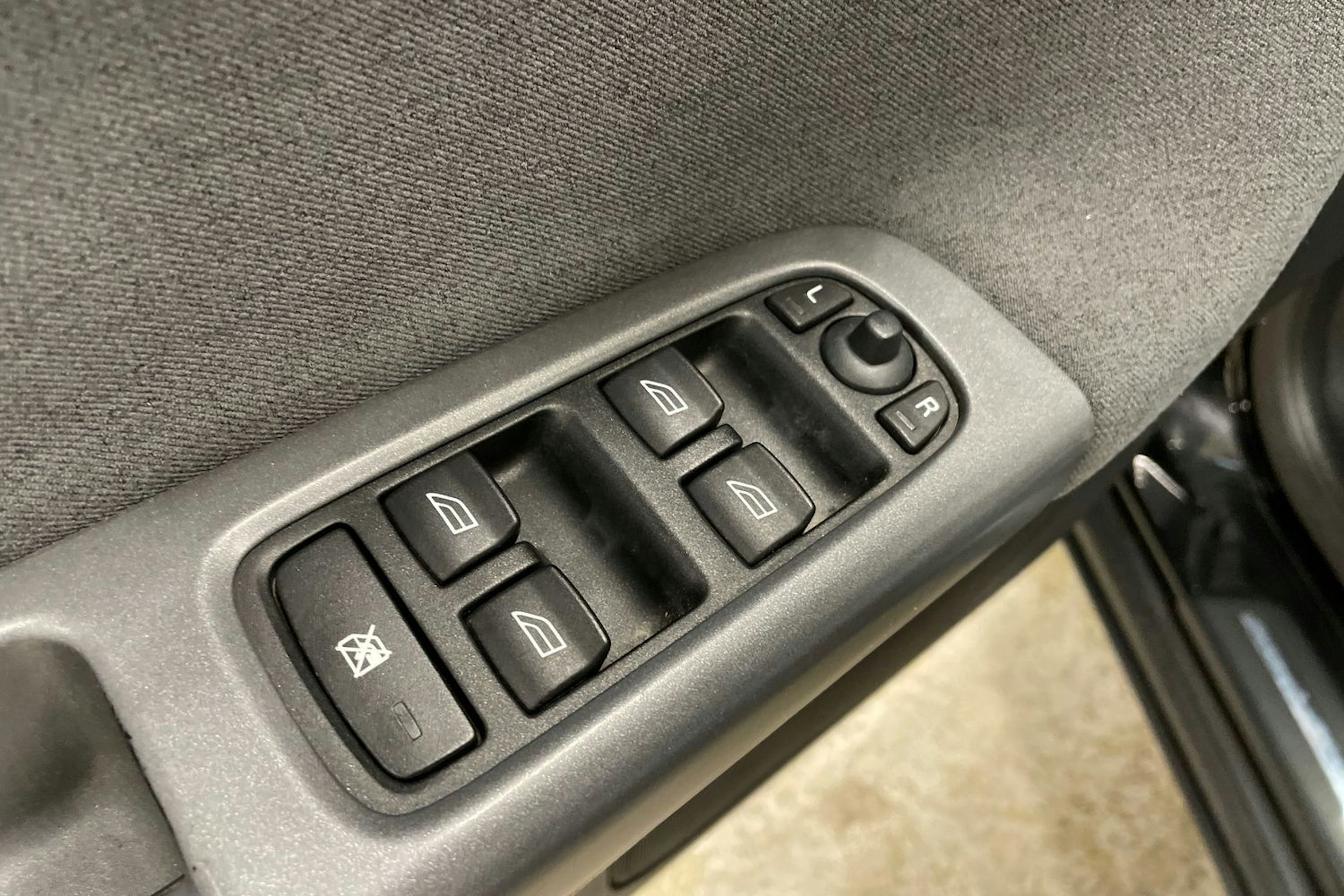 musta Volvo V50 2006 kuva 21.