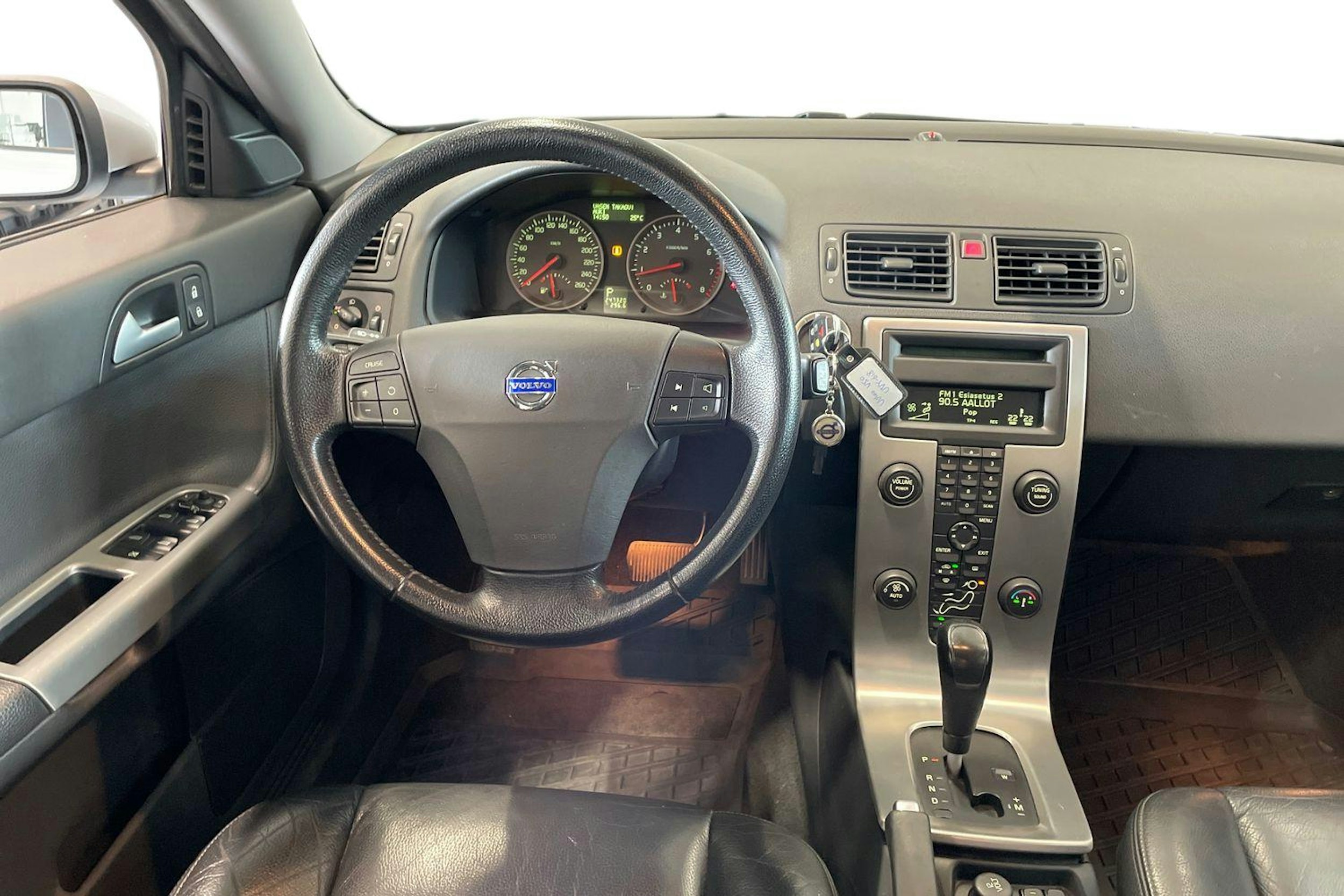 harmaa Volvo V50 2006 kuva 9.