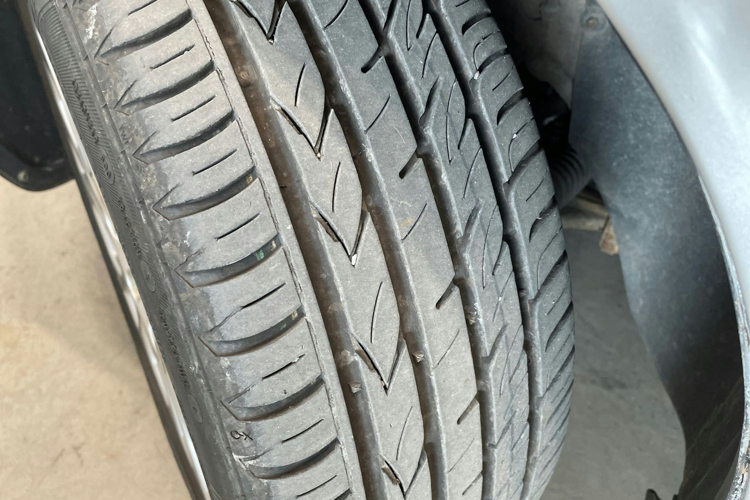 harmaa Volvo V50 2006 kuva 13.