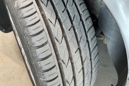 harmaa Volvo V50 2006 kuva 13.