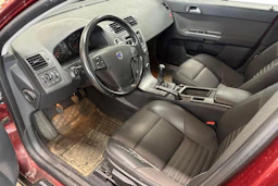 Punainen Volvo V50 2008 kuva 6.