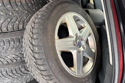 Punainen Volvo V50 2008 kuva 10.