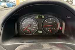 Punainen Volvo V50 2008 kuva 19.