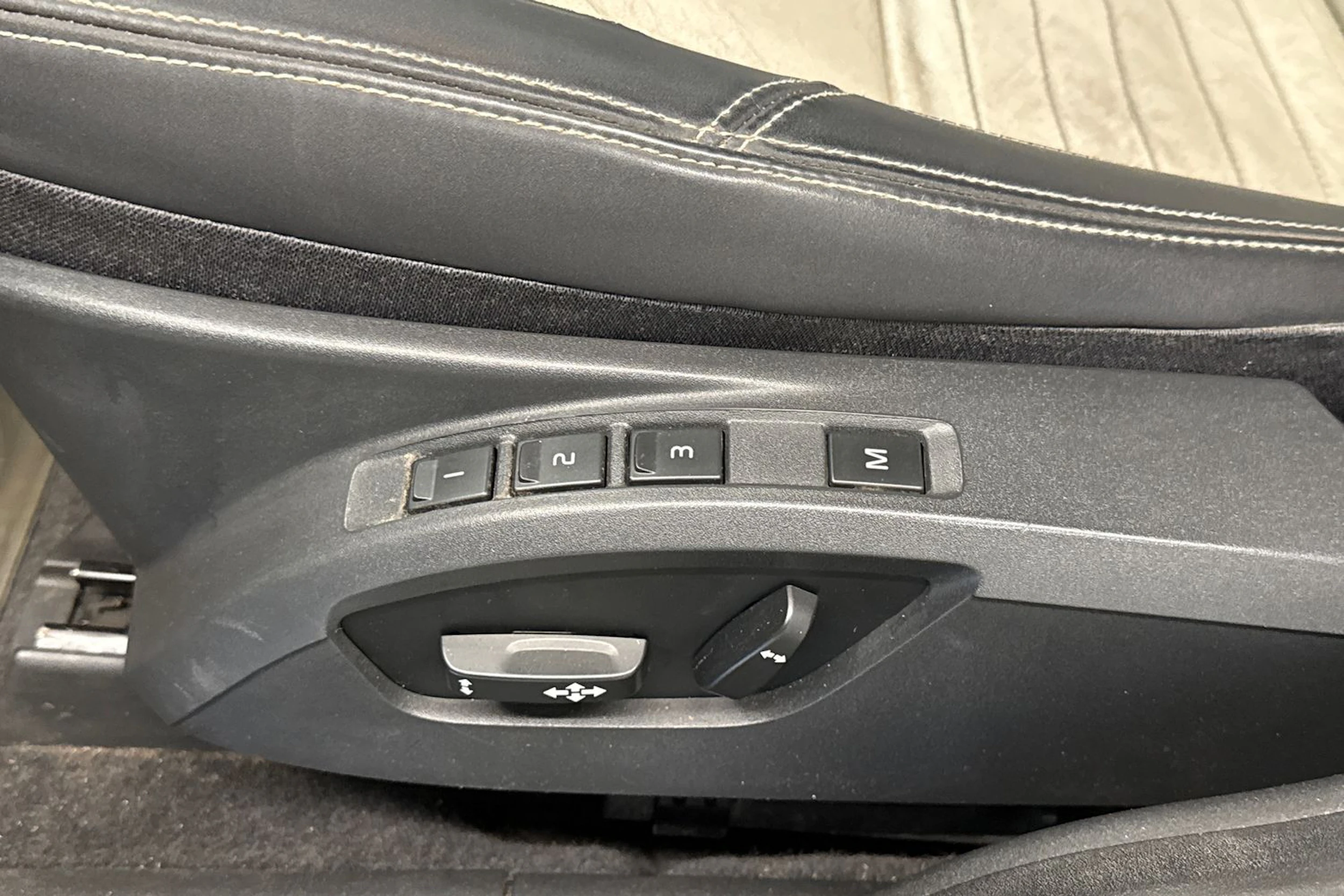 musta Volvo V50 2008 kuva 16.