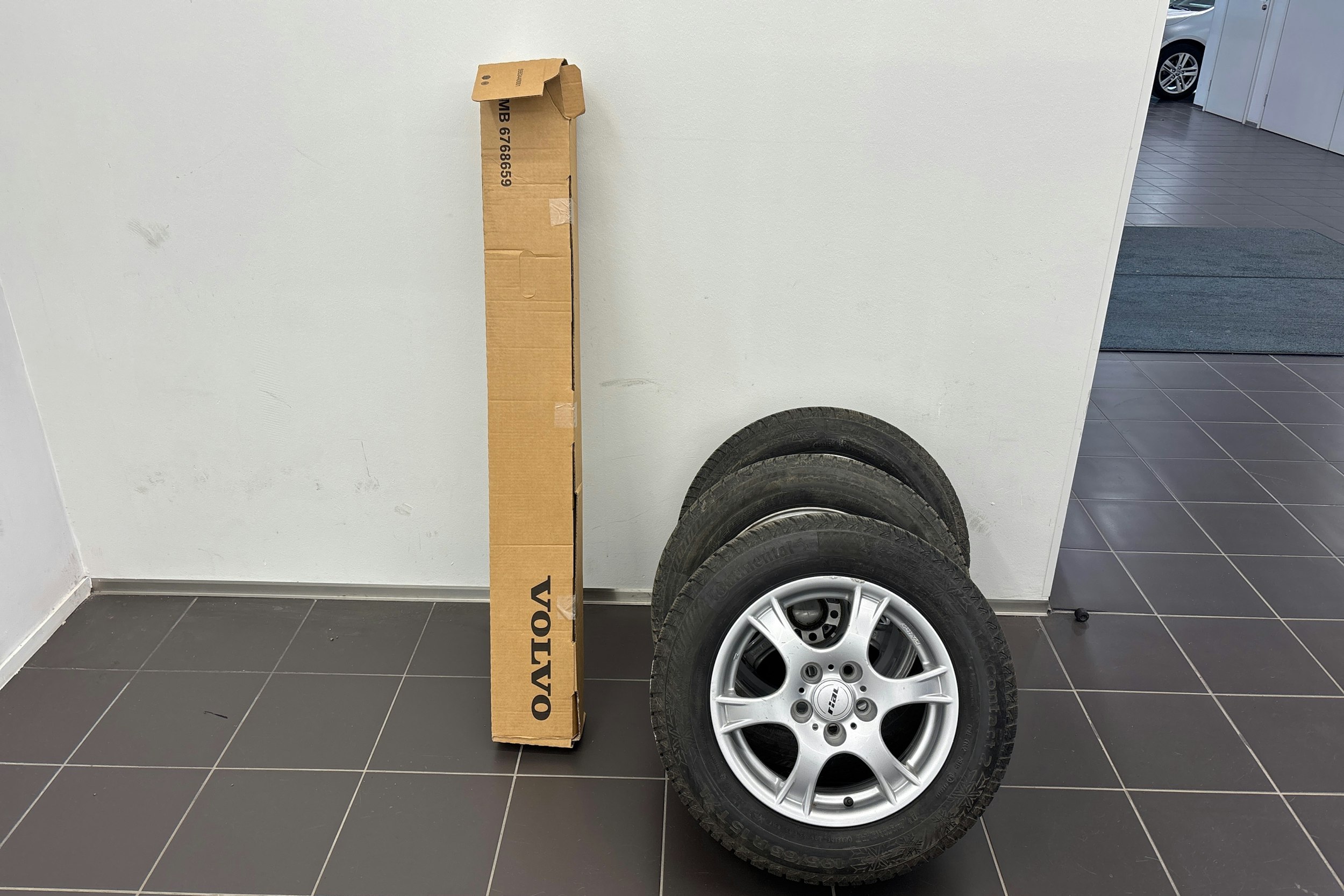 sininen Volvo V50 2008 kuva 21.