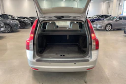 harmaa Volvo V50 2010 kuva 19.