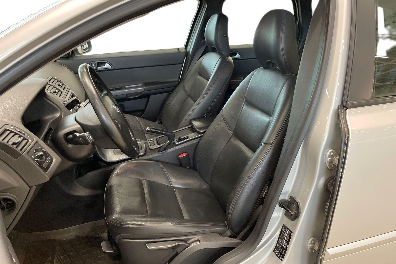 Volvo V50 2010, photo 6/24