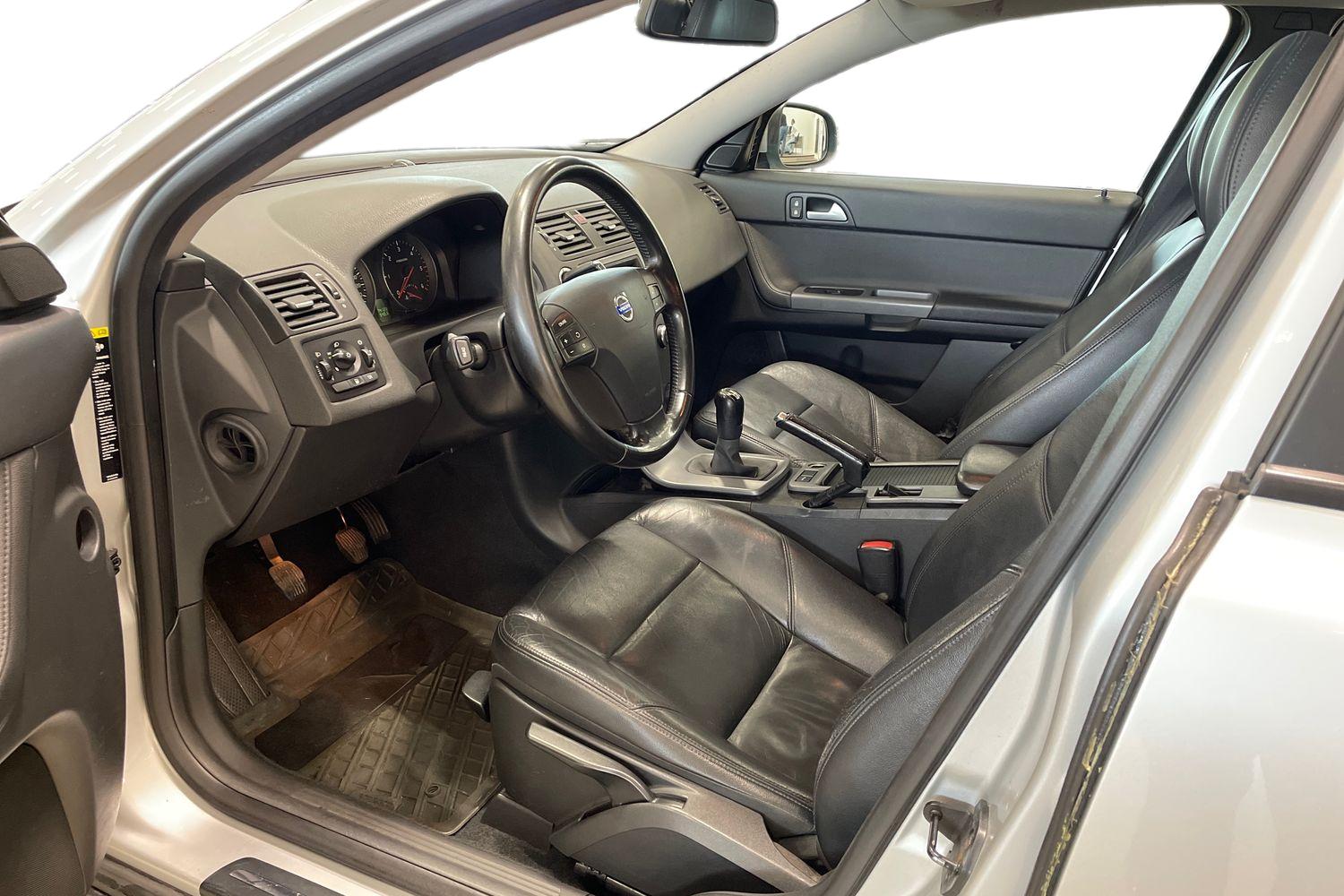 Volvo V50 2010, photo 7/24