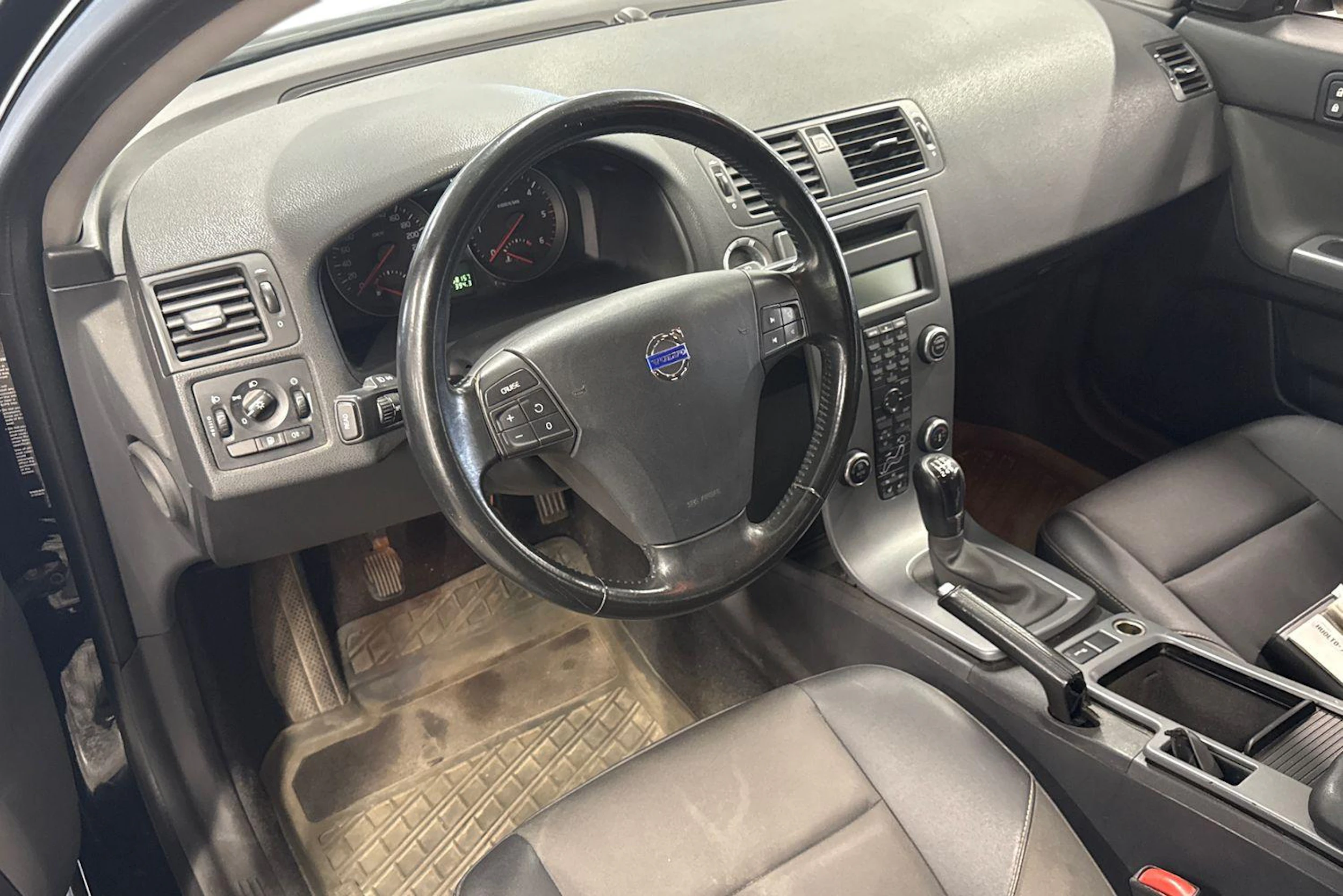 Musta Volvo V50 2010 kuva 6.
