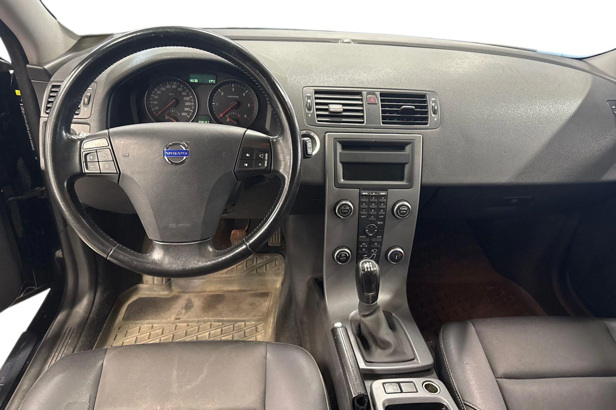 Musta Volvo V50 2010 kuva 7.