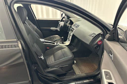 musta Volvo V50 2010 kuva 12.