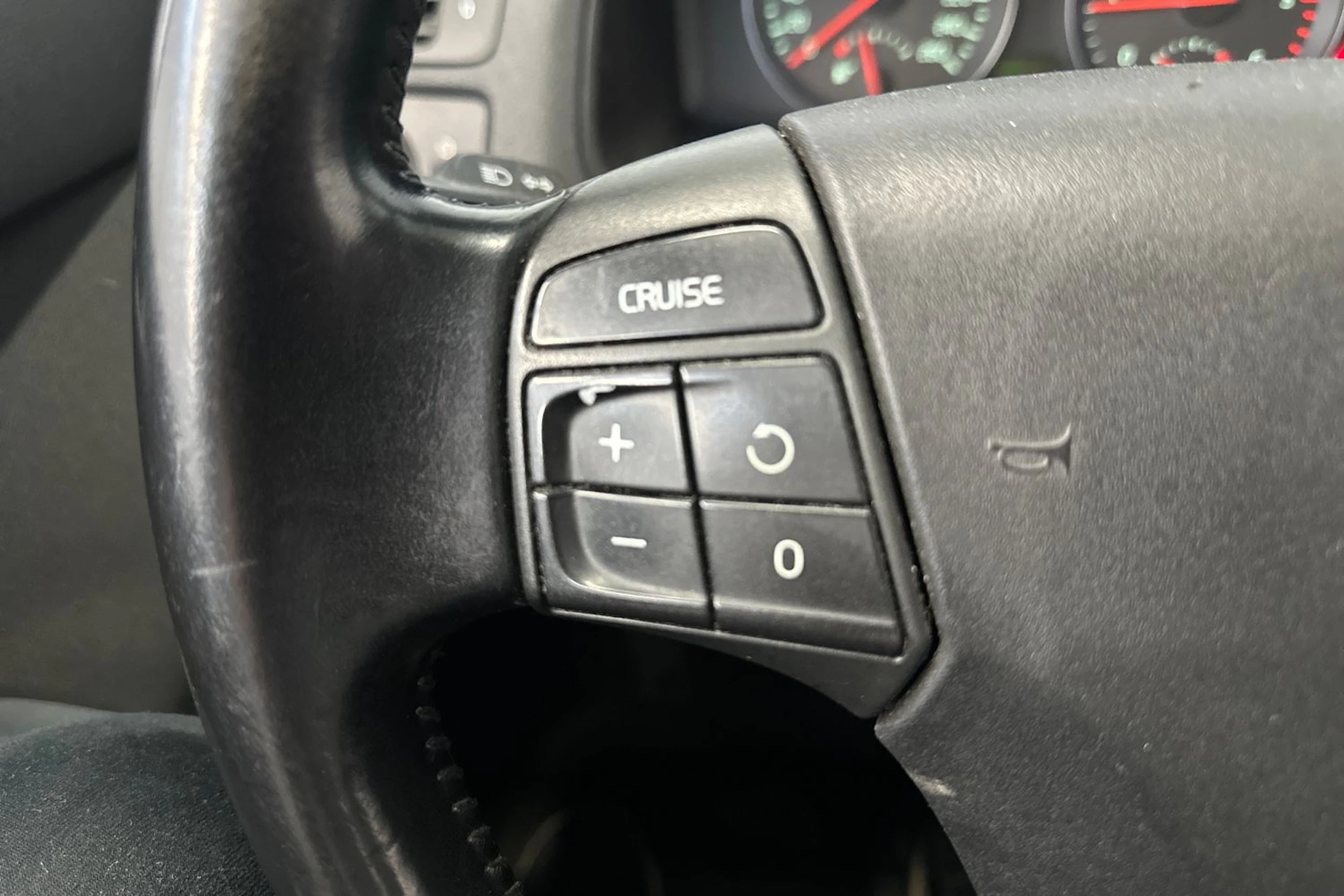 musta Volvo V50 2010 kuva 15.