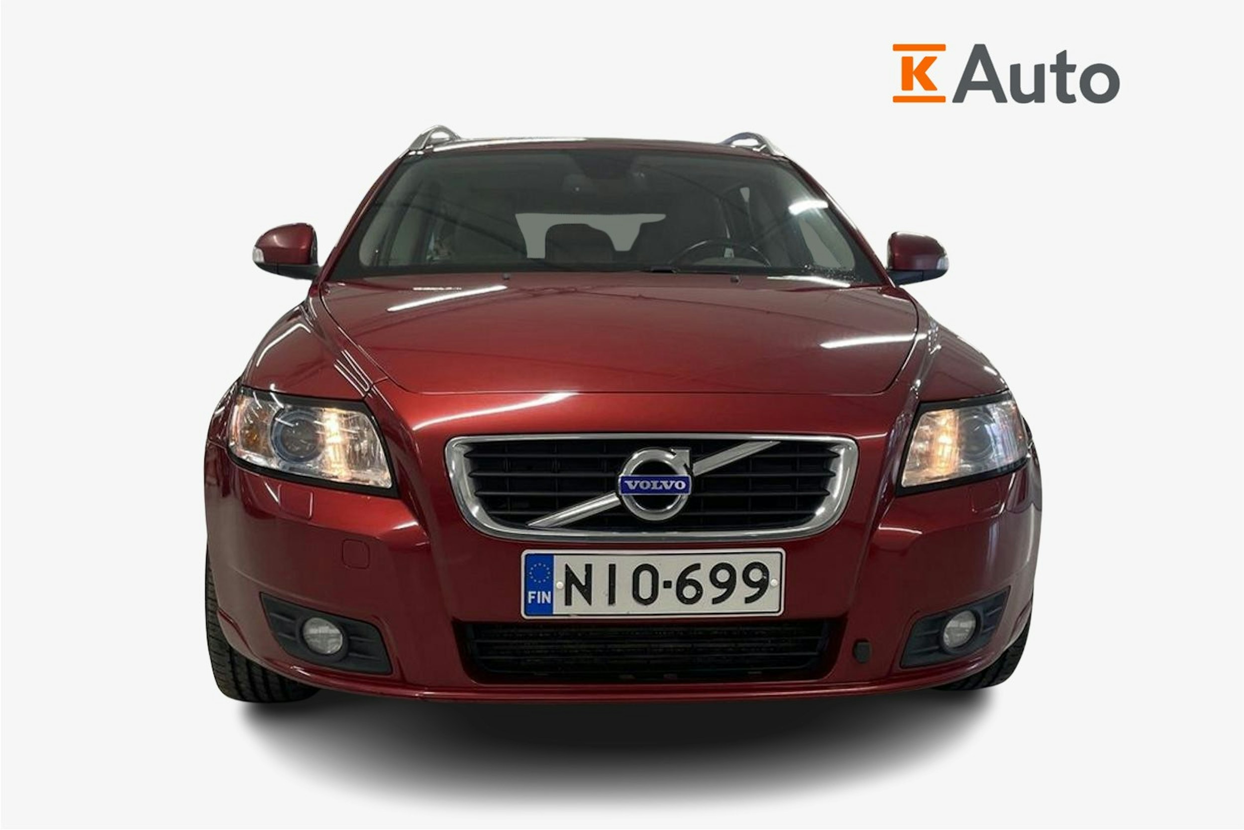 punainen Volvo V50 2012 kuva 5.