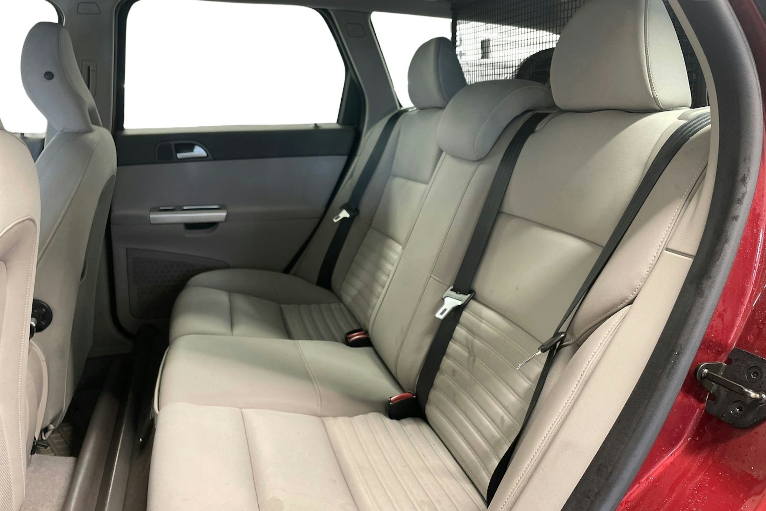 punainen Volvo V50 2012 kuva 10.