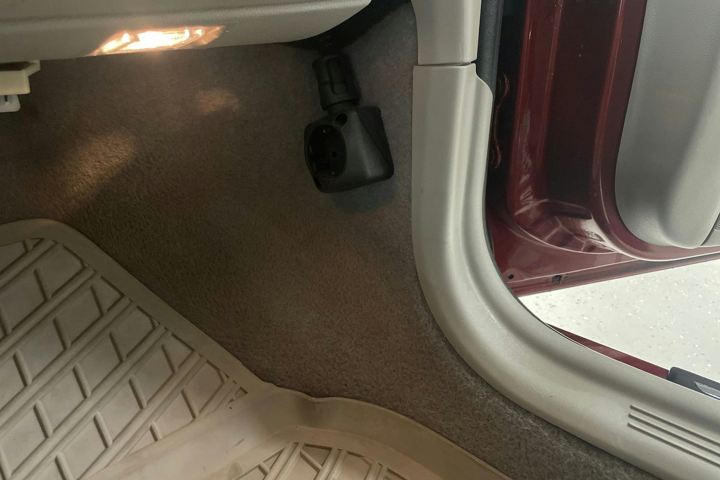 punainen Volvo V50 2012 kuva 16.