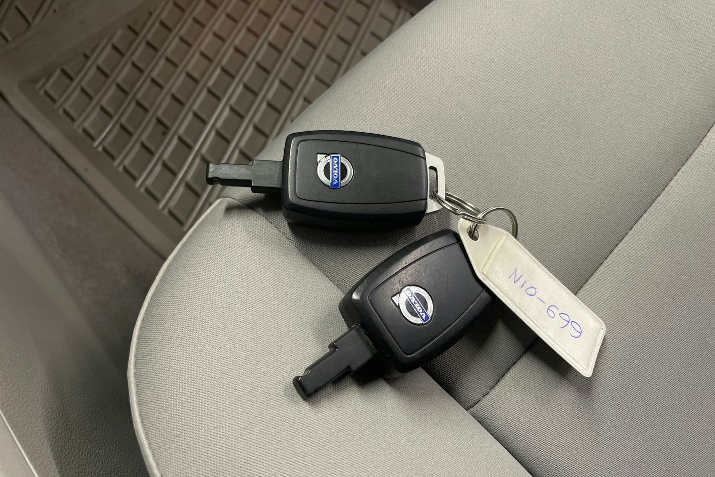 punainen Volvo V50 2012 kuva 19.