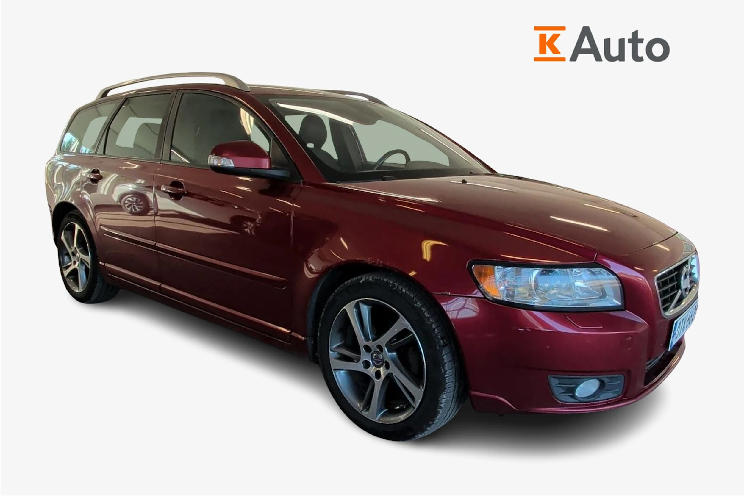 punainen Volvo V50 2012 kuva 1.
