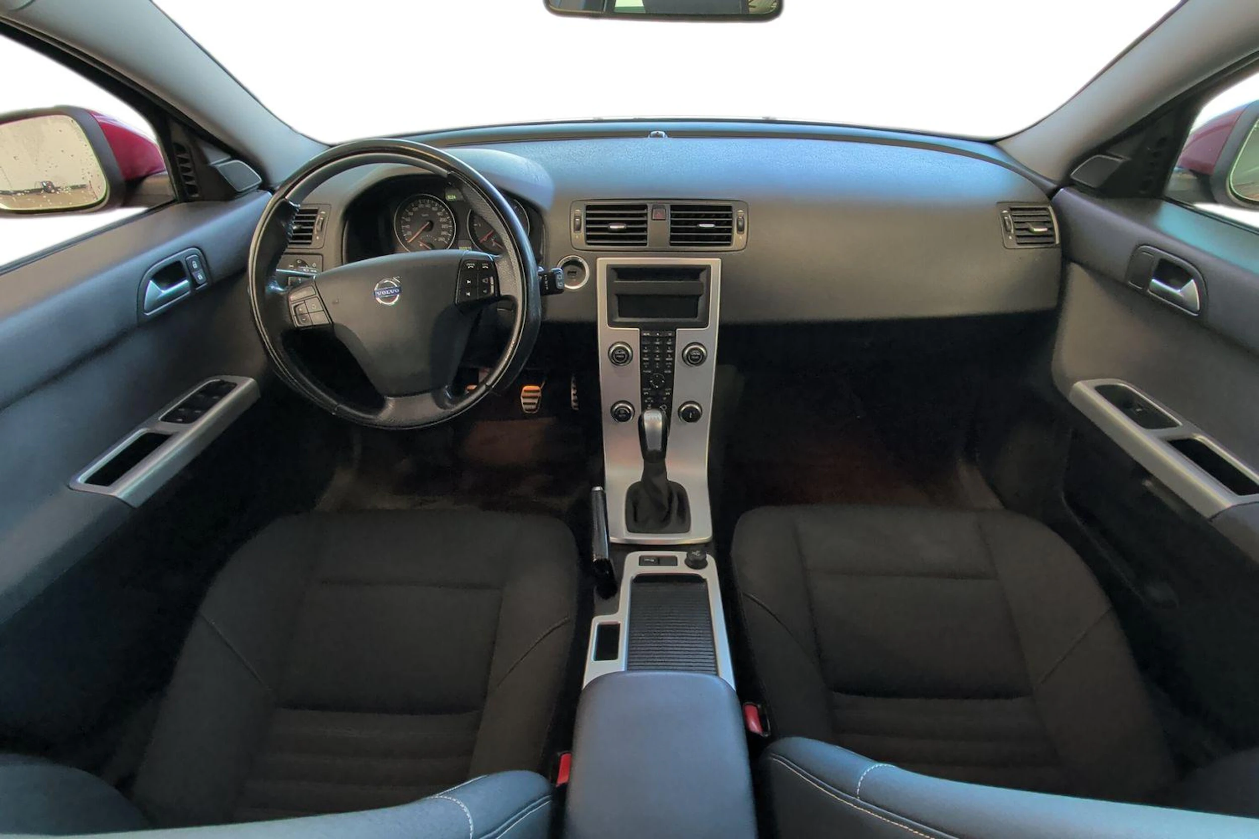 punainen Volvo V50 2012 kuva 8.