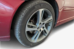 punainen Volvo V50 2012 kuva 9.