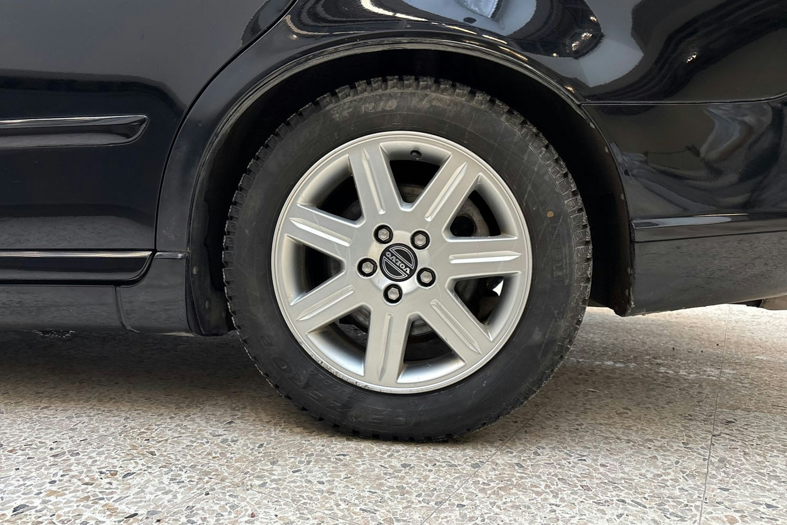 musta Volvo V50 2012 kuva 13.