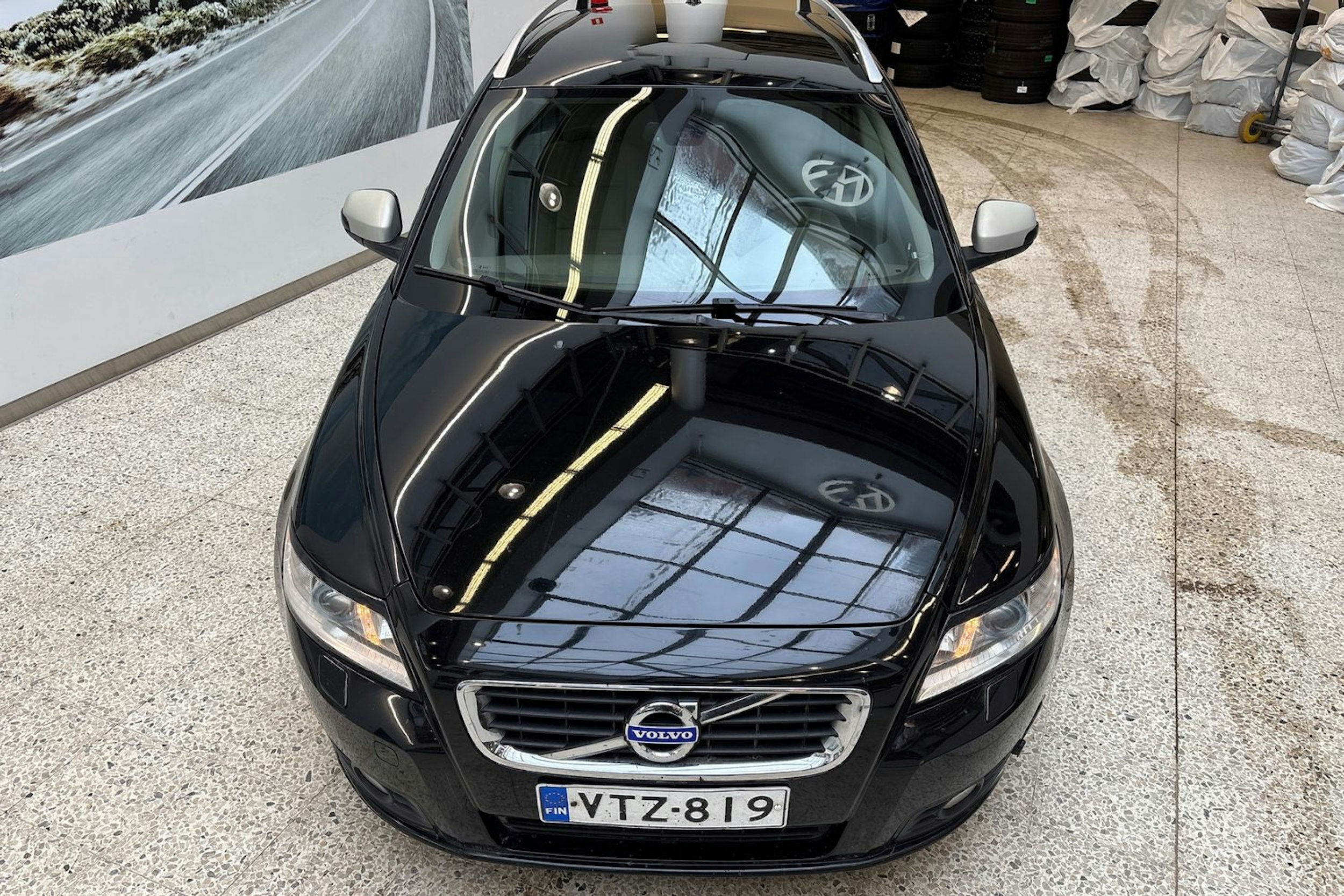 musta Volvo V50 2012 kuva 18.