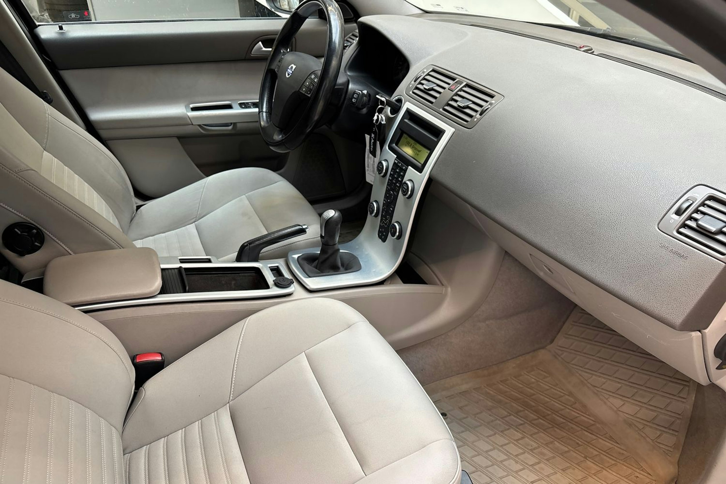 musta Volvo V50 2012 kuva 24.