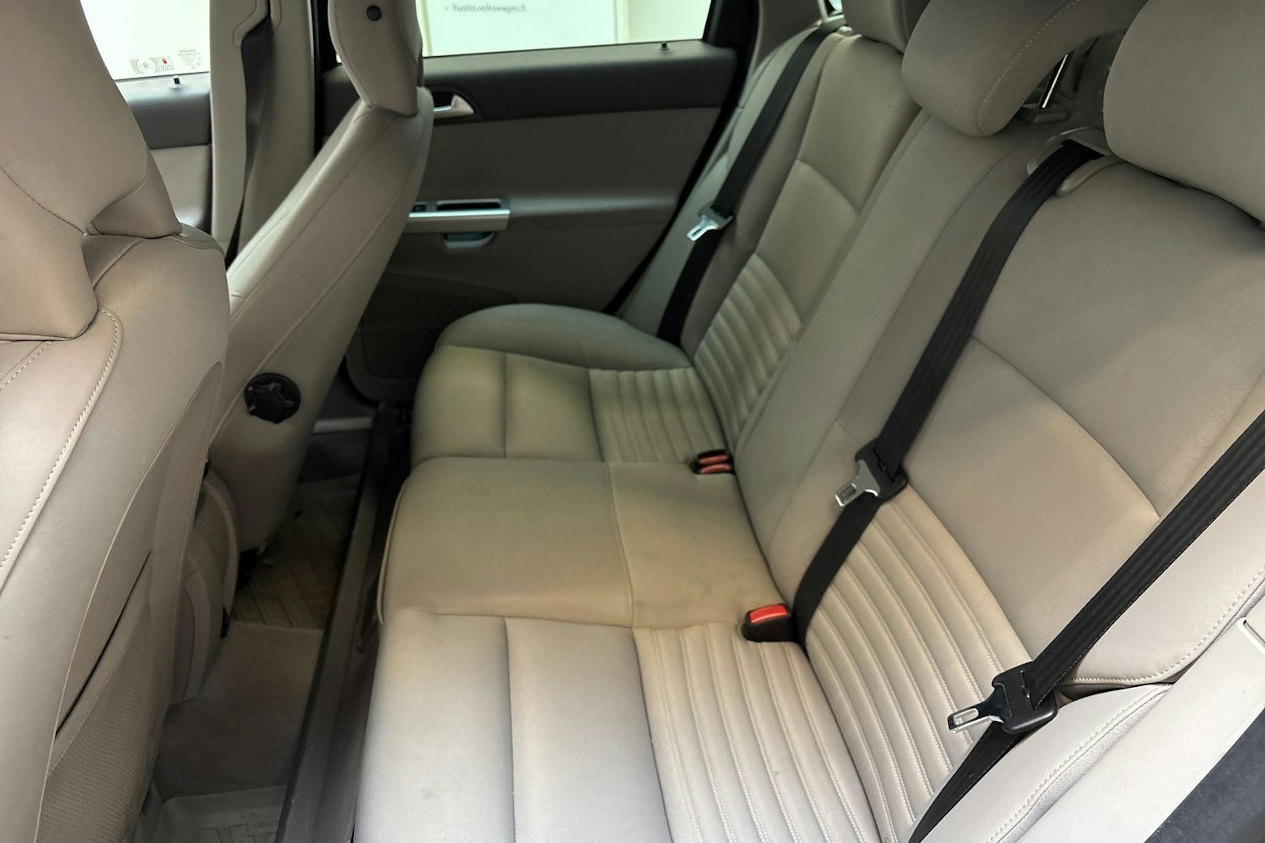 musta Volvo V50 2012 kuva 25.