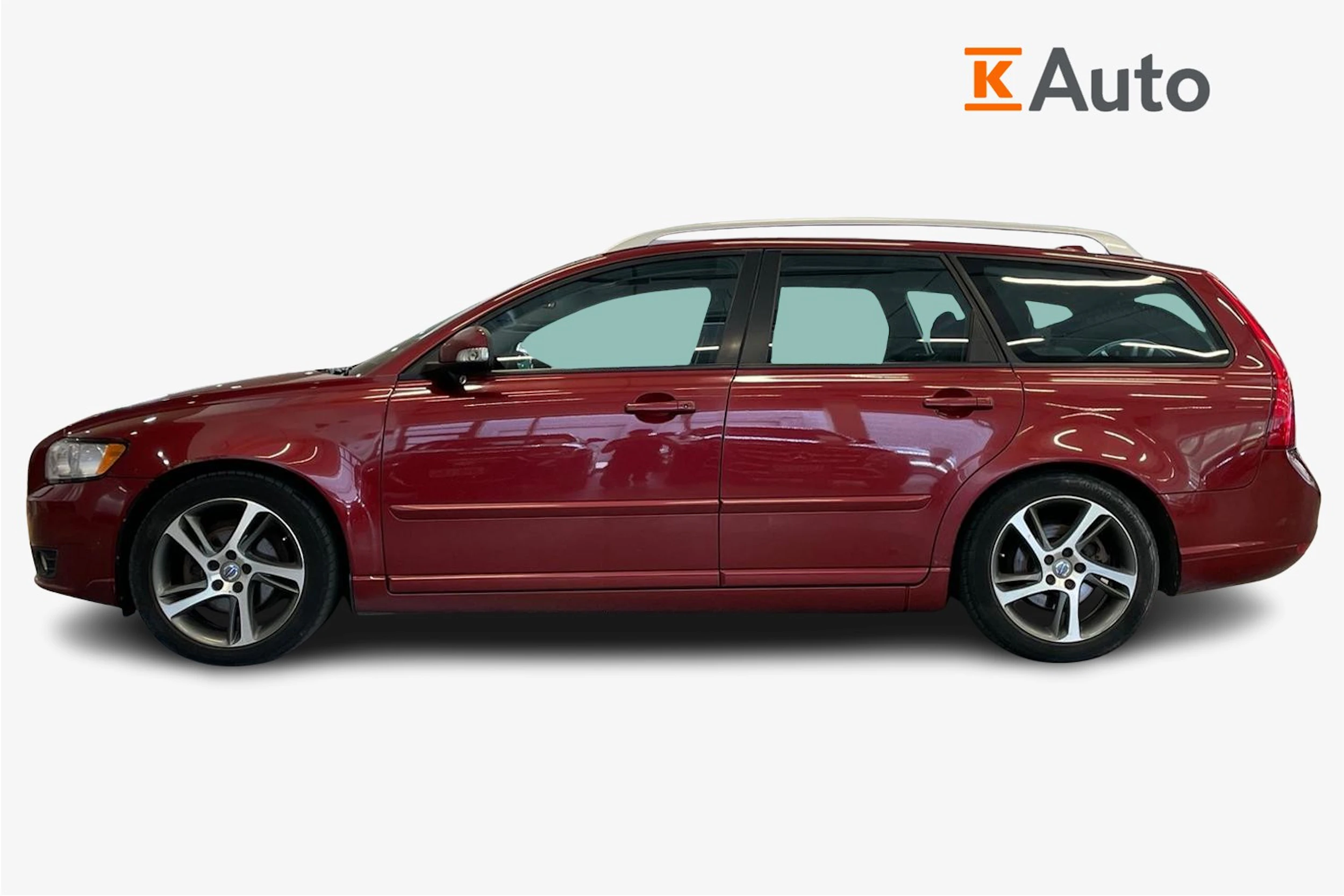 punainen Volvo V50 2012 kuva 5.