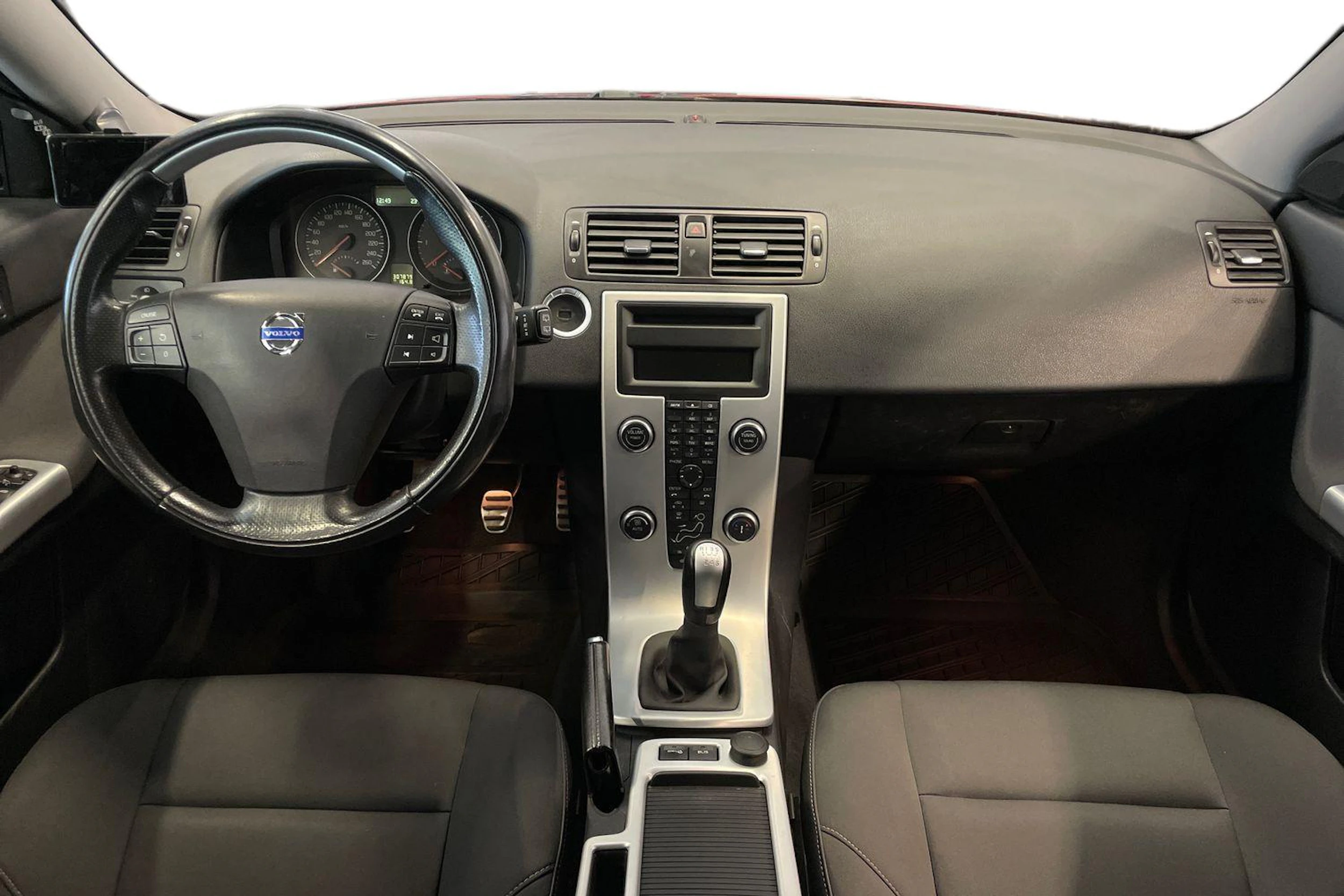 punainen Volvo V50 2012 kuva 7.