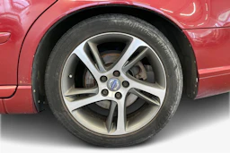 punainen Volvo V50 2012 kuva 9.