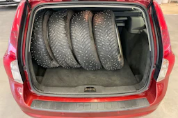 punainen Volvo V50 2012 kuva 13.