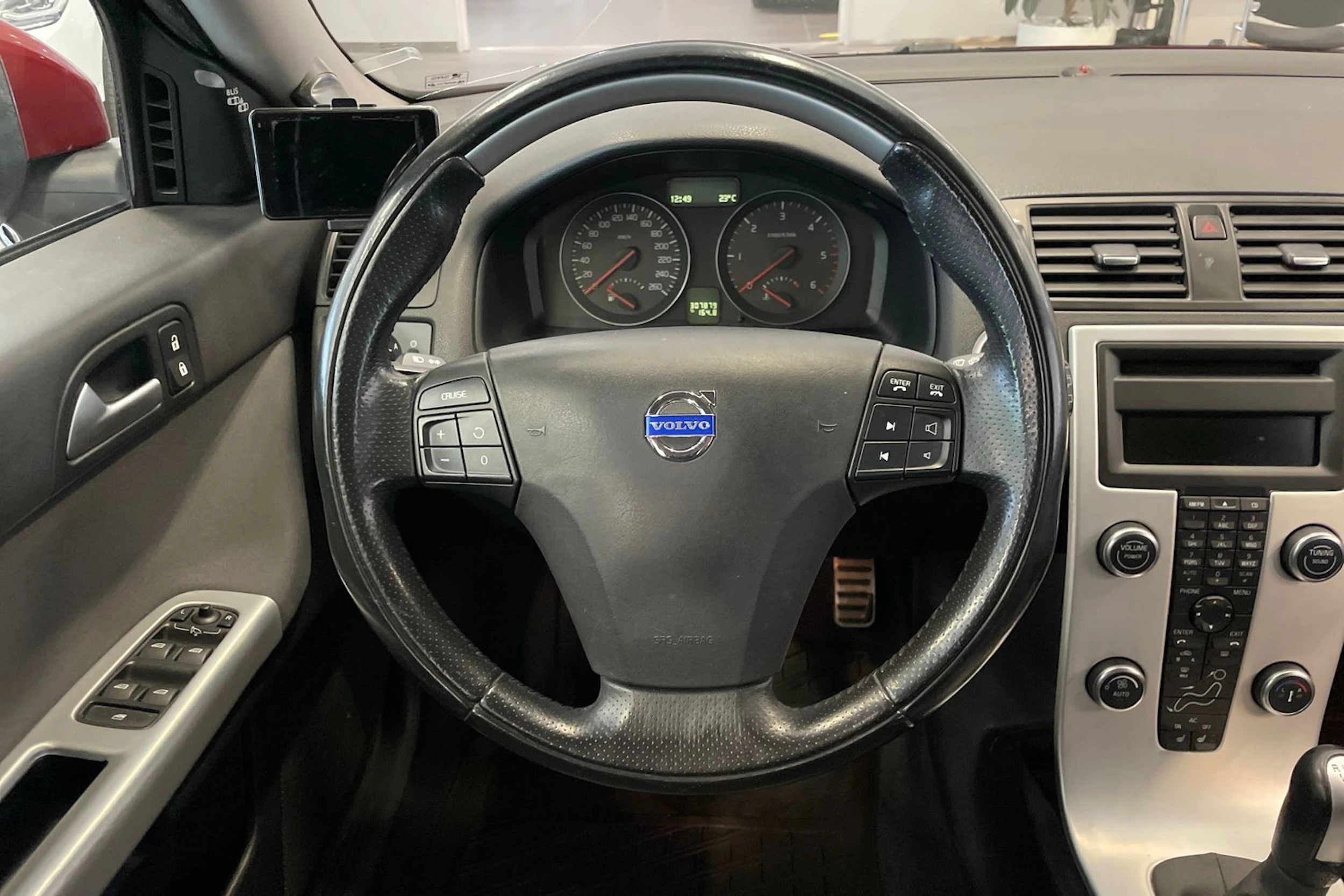 punainen Volvo V50 2012 kuva 14.