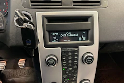 punainen Volvo V50 2012 kuva 17.