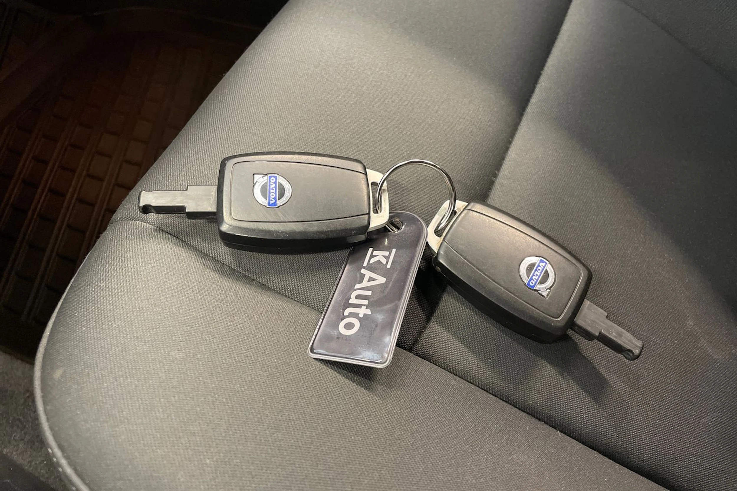 punainen Volvo V50 2012 kuva 22.
