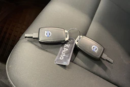 punainen Volvo V50 2012 kuva 22.