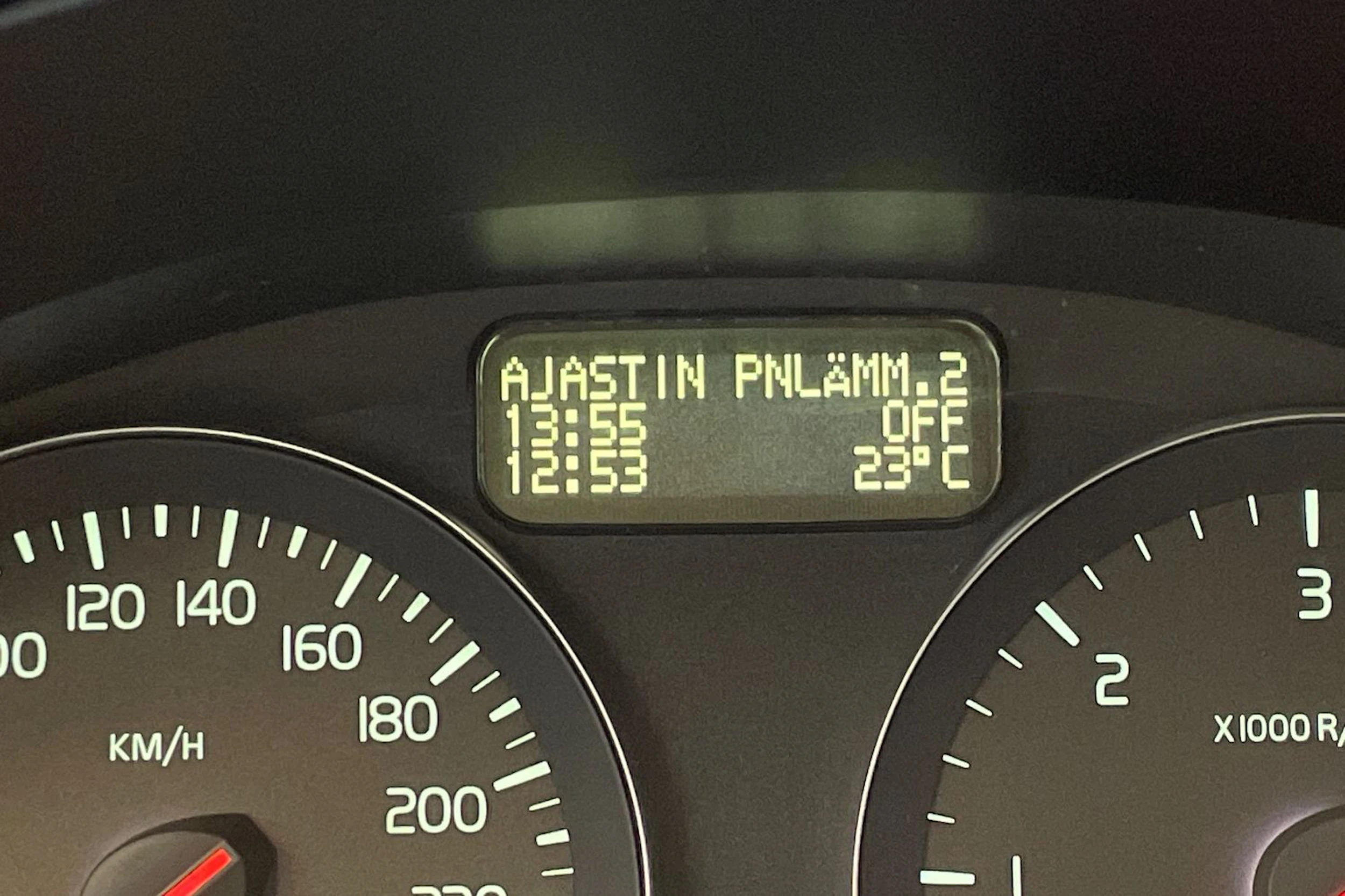 punainen Volvo V50 2012 kuva 30.