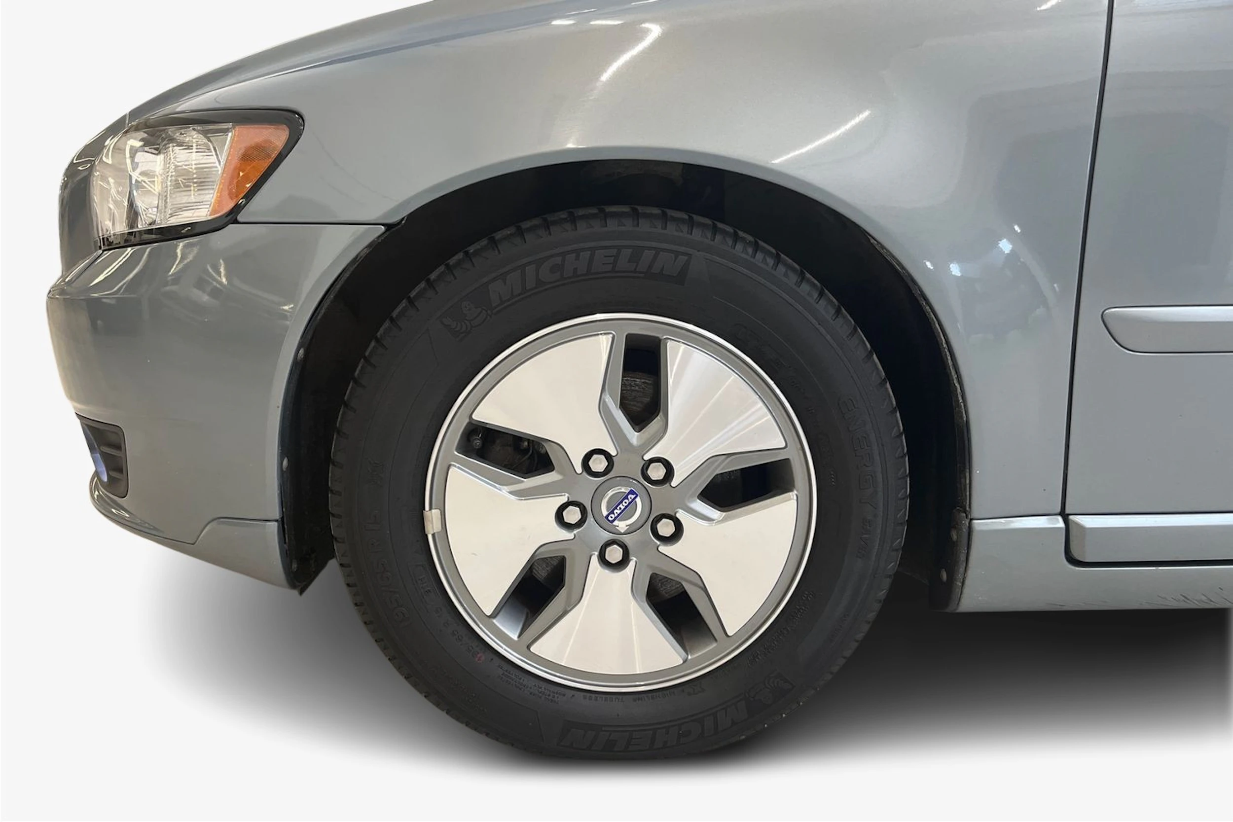 sininen Volvo V50 2012 kuva 9.
