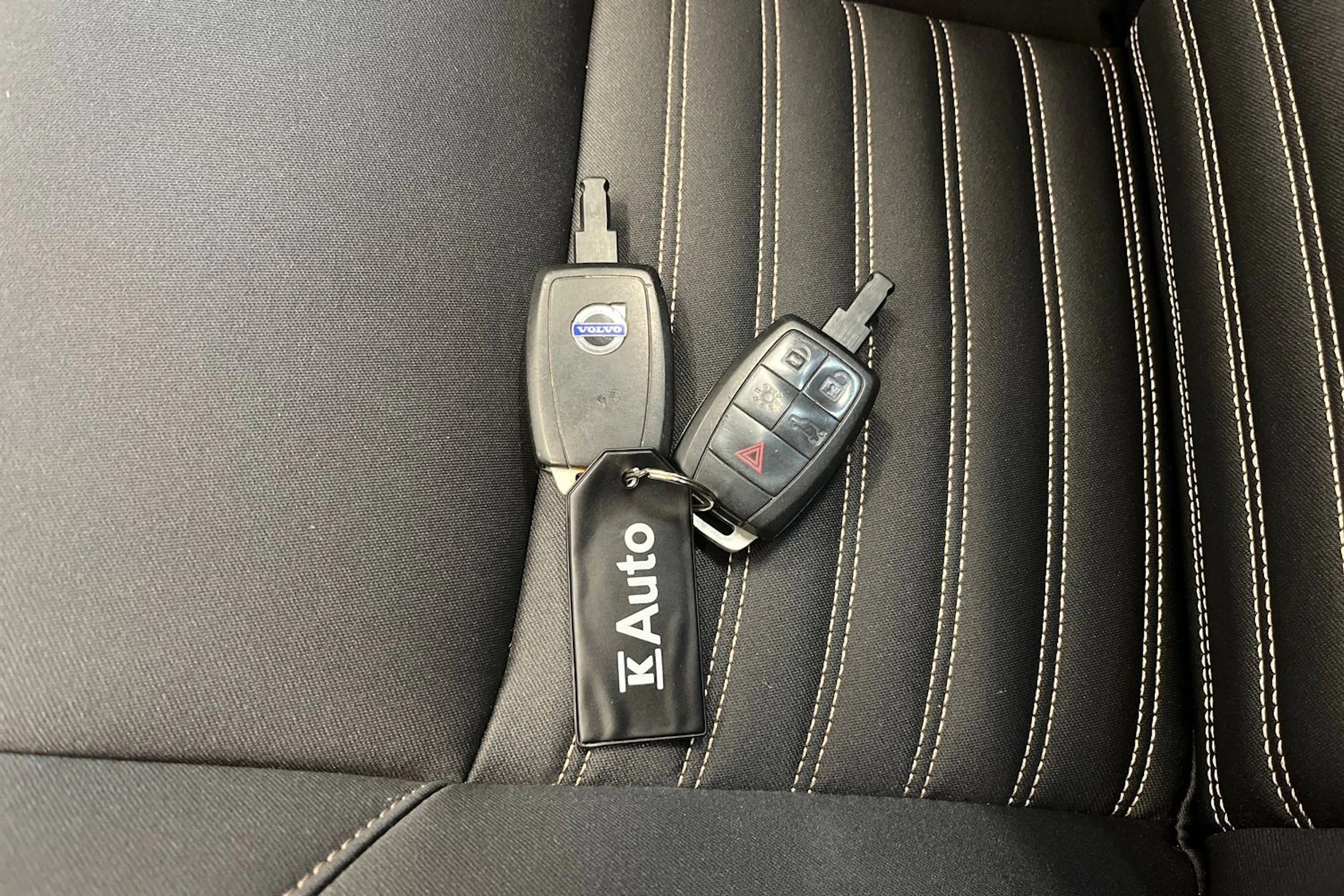 sininen Volvo V50 2012 kuva 16.