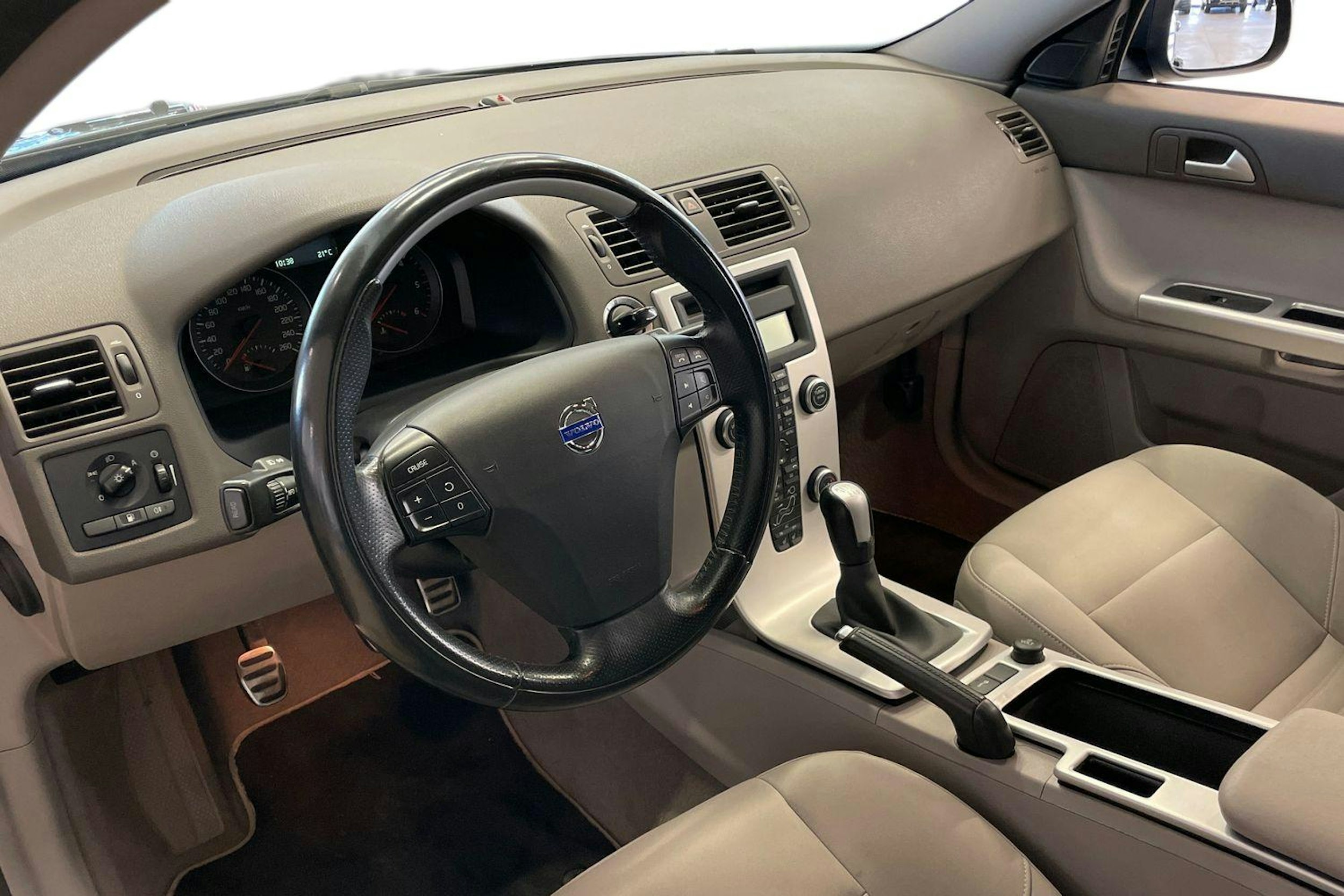 Sininen Volvo V50 2012 kuva 7.