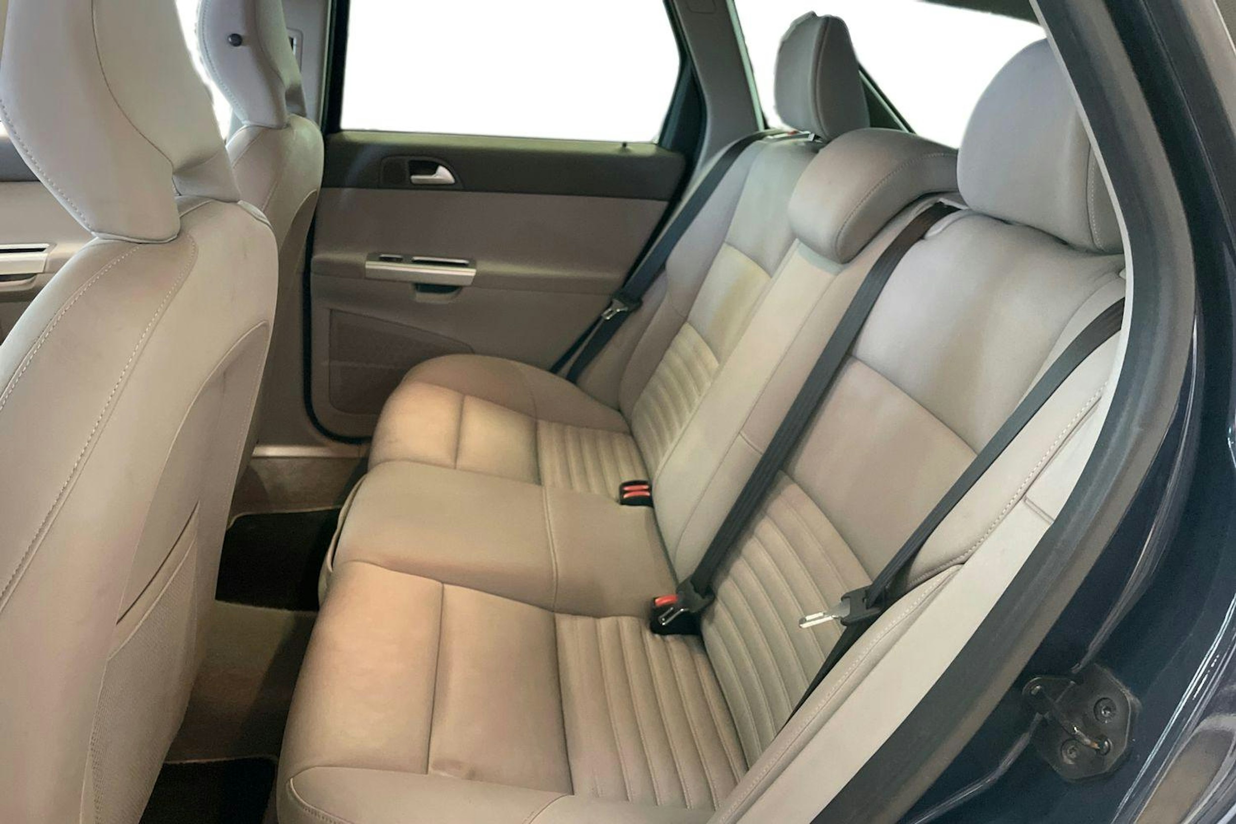 Sininen Volvo V50 2012 kuva 10.