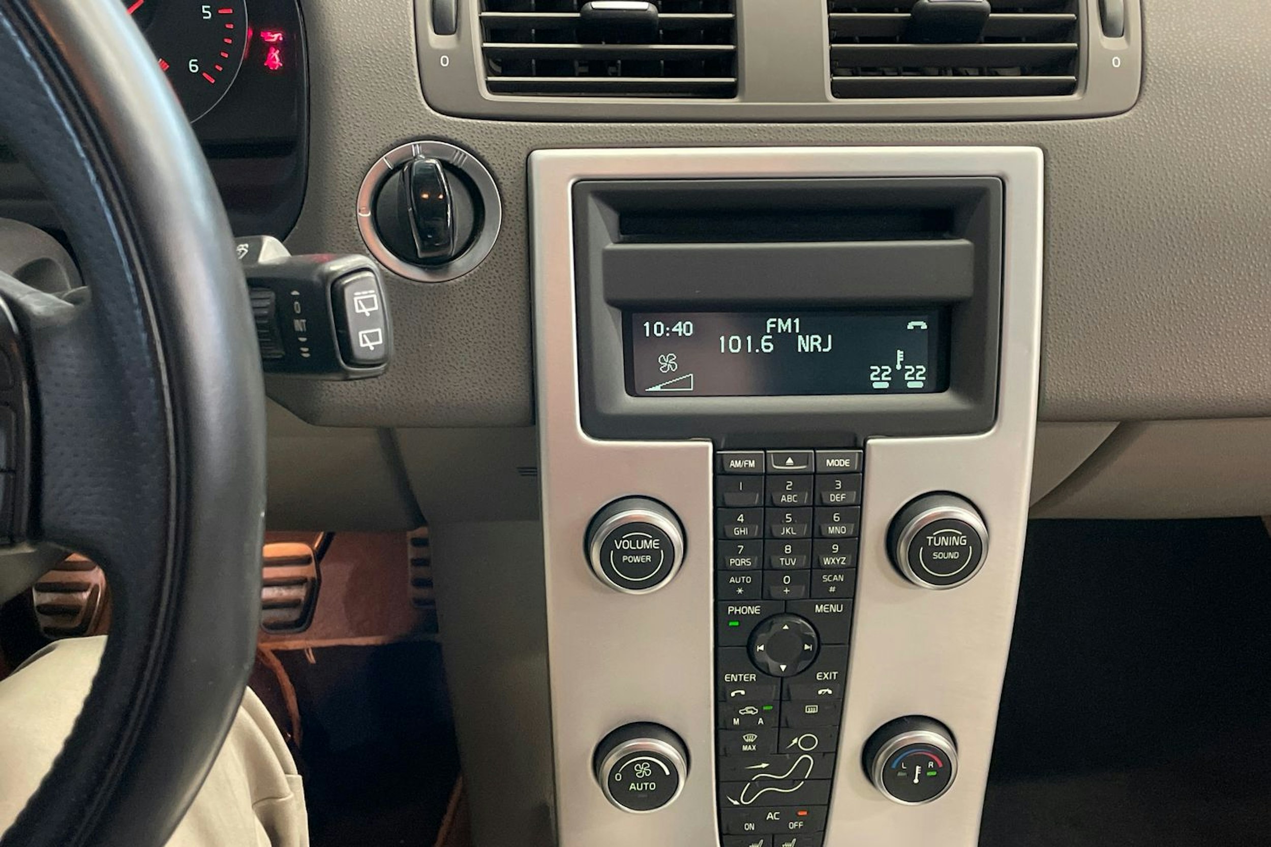 Sininen Volvo V50 2012 kuva 16.
