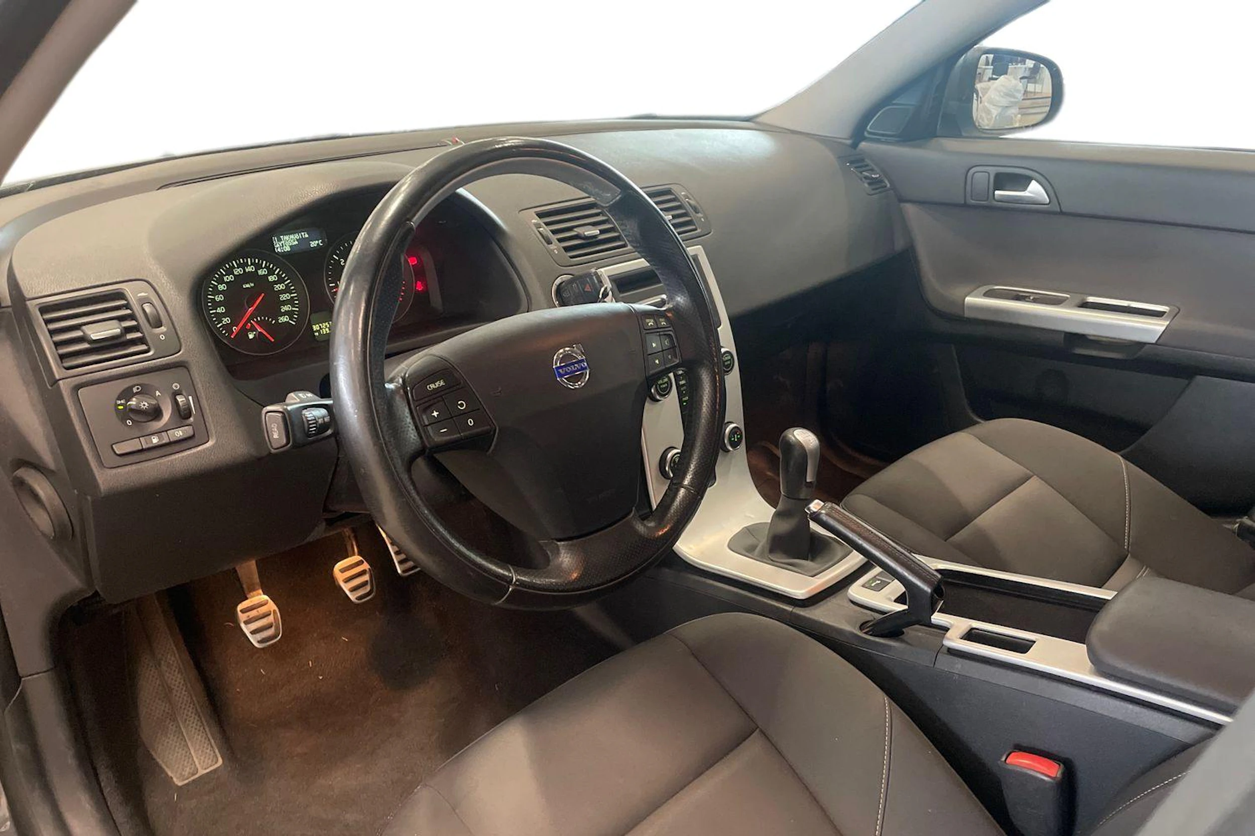 harmaa Volvo V50 2012 kuva 8.