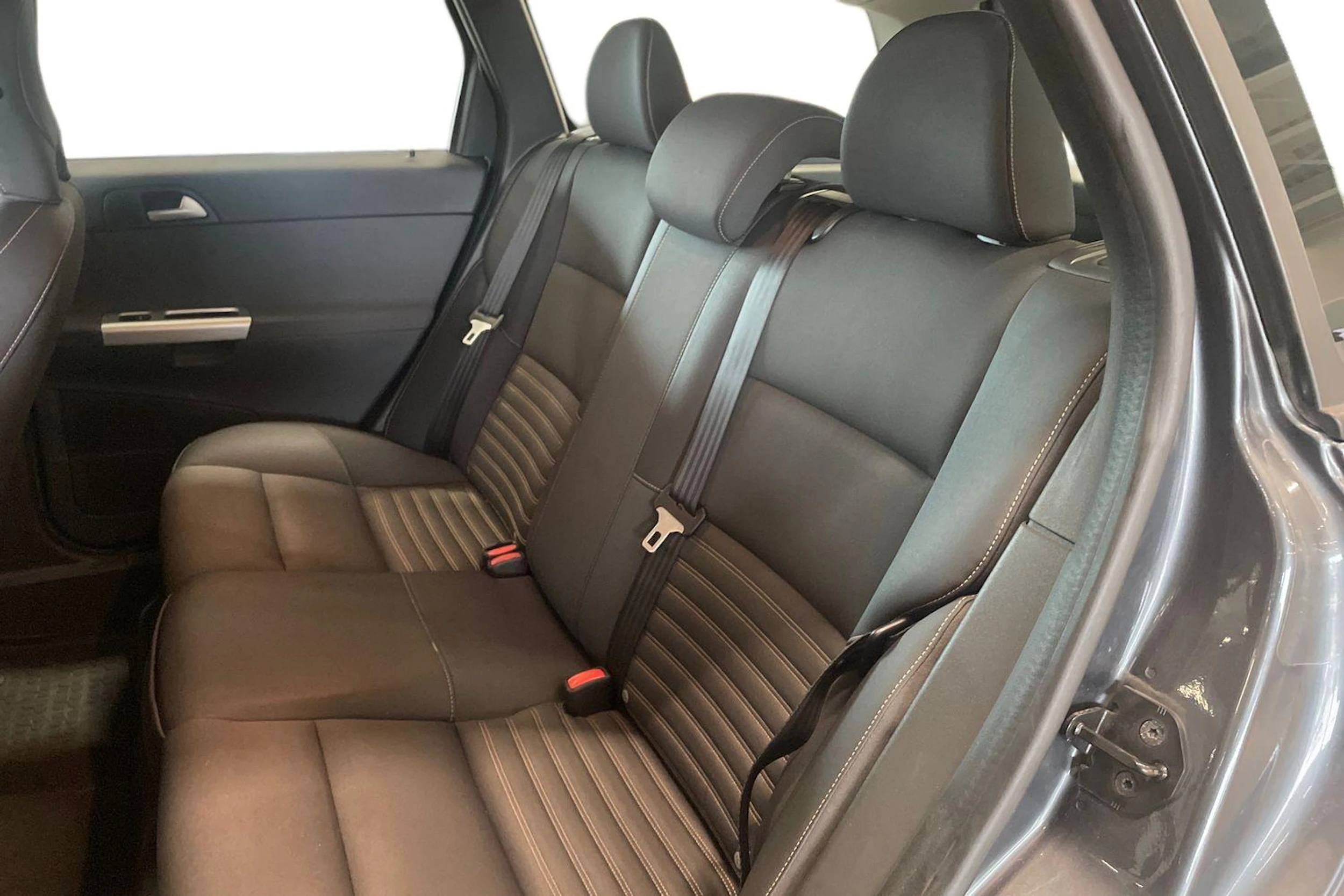 harmaa Volvo V50 2012 kuva 11.