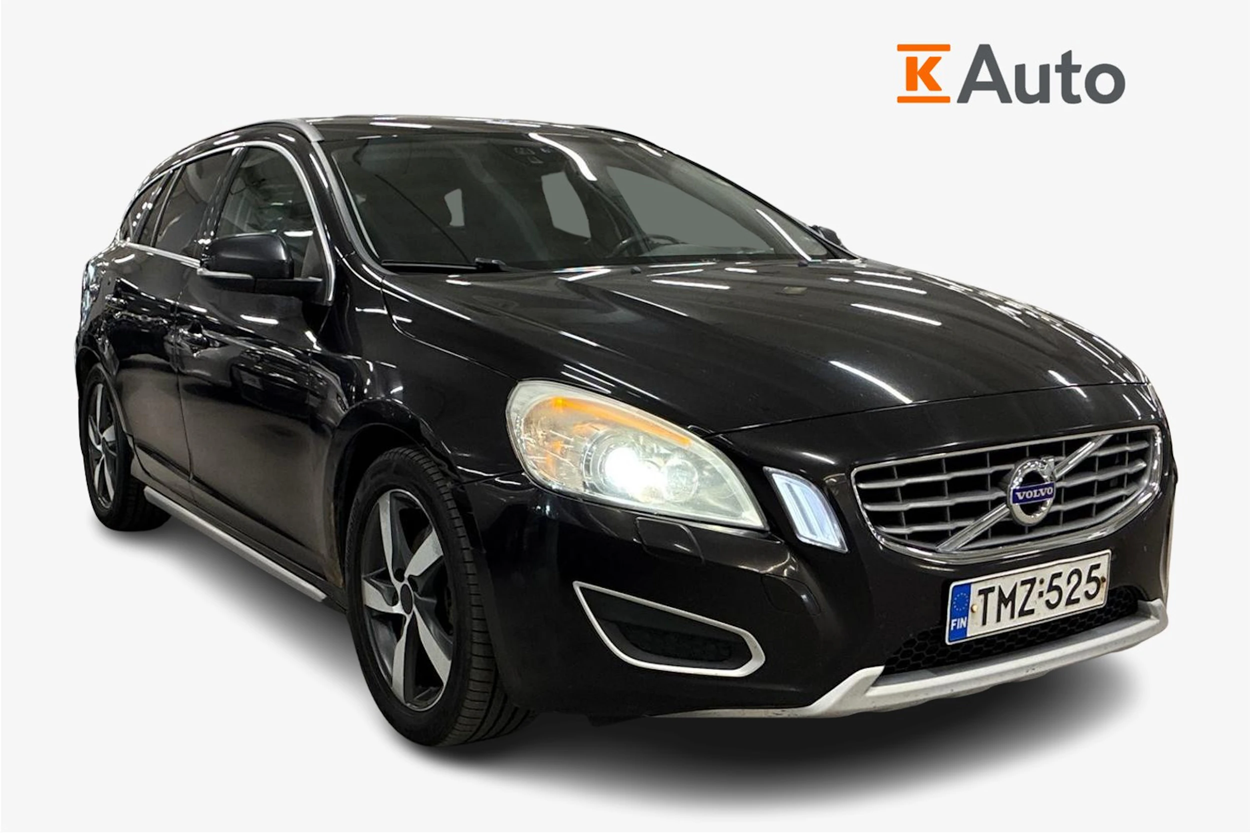 musta Volvo V60 2010 kuva 1.